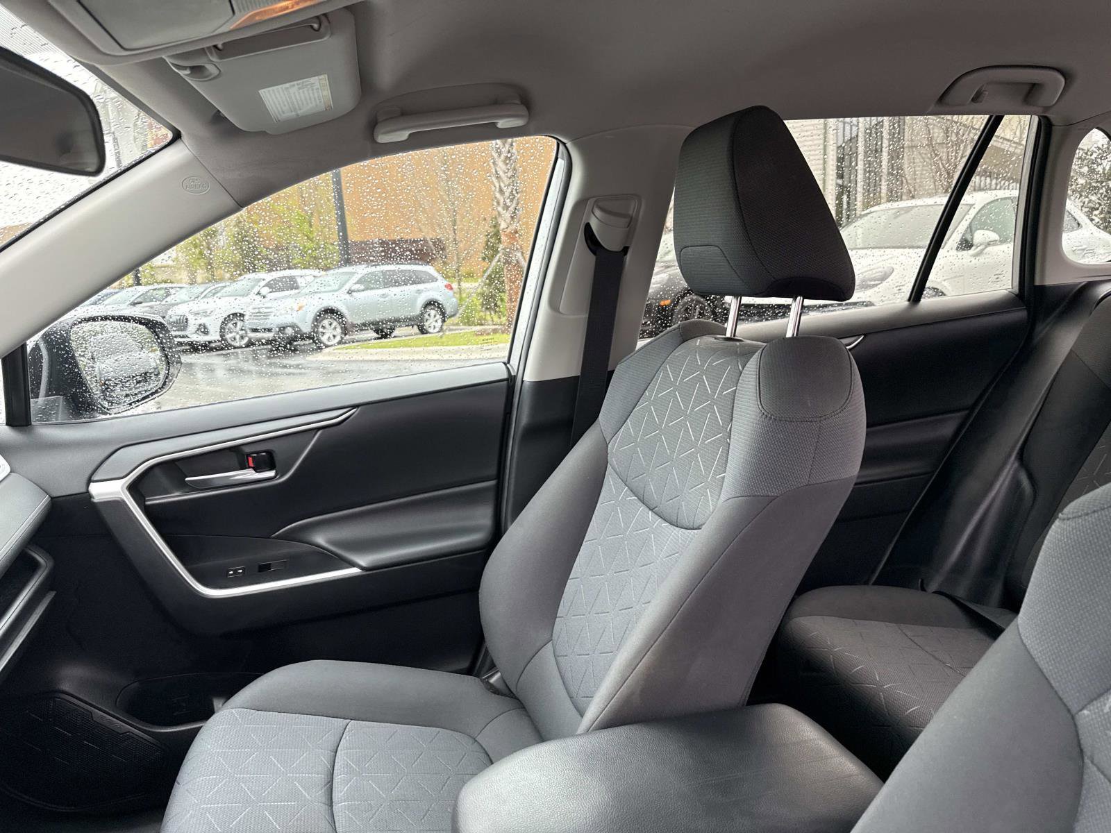 Used 2020 Toyota RAV4 XLE image 24