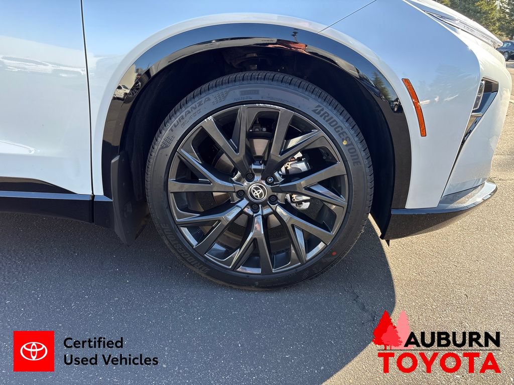 Certified 2025 Toyota Crown Signia w/ Advanced Technology Package AWD/4WD image 26