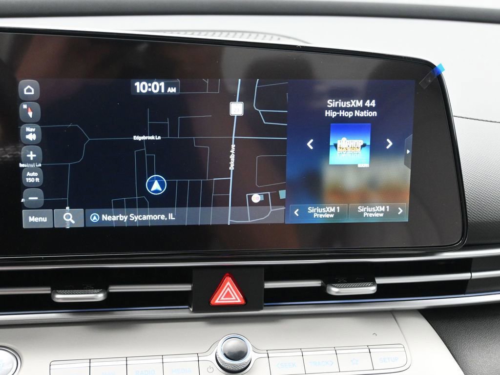 New 2025 Hyundai Elantra Limited image 18