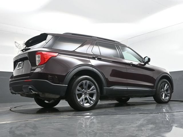 Used 2023 Ford Explorer XLT w/ Equipment Group 202A AWD/4WD image 51