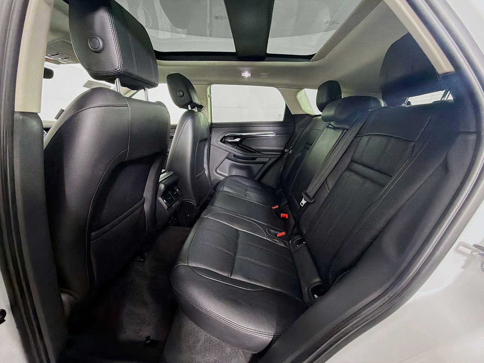 Used 2020 Land Rover Range Rover Evoque S image 21