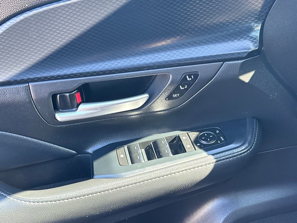 Used 2024 Toyota Grand Highlander AWD Hybrid image 35