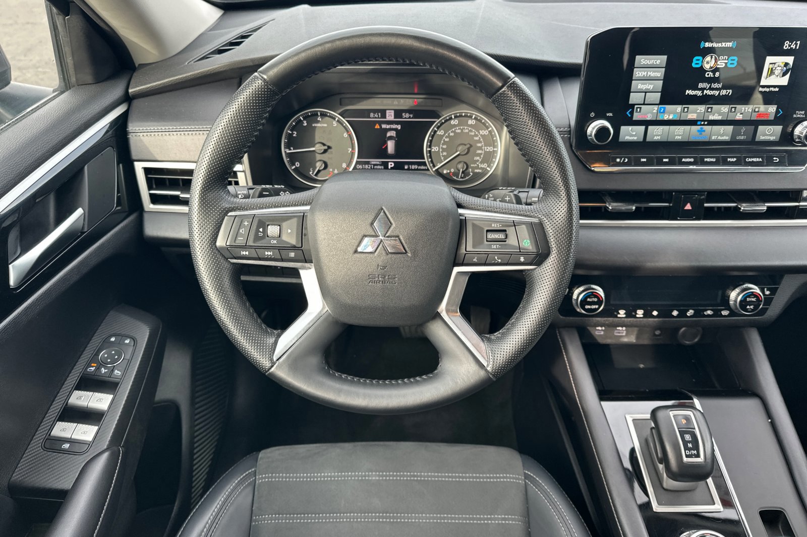 Used 2024 Mitsubishi Outlander SE image 14