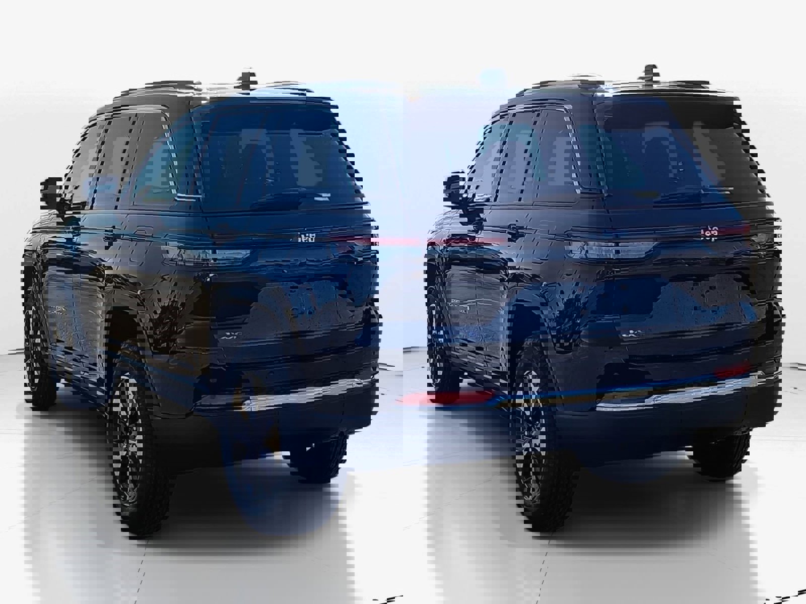 Used 2023 Jeep Grand Cherokee 4WD 4xe image 5