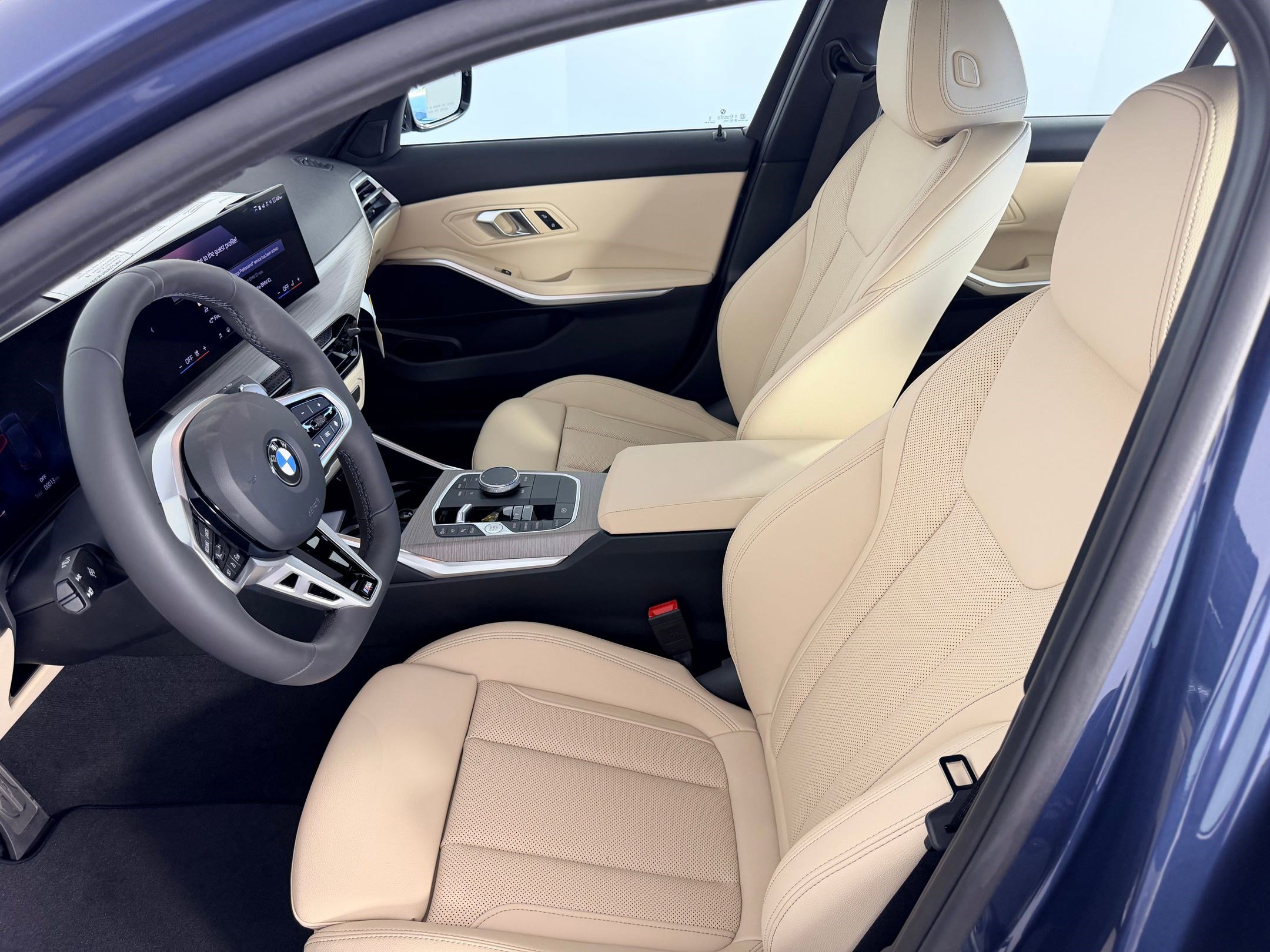 New 2026 BMW 330i Sedan w/ M Sport Package RWD image 4