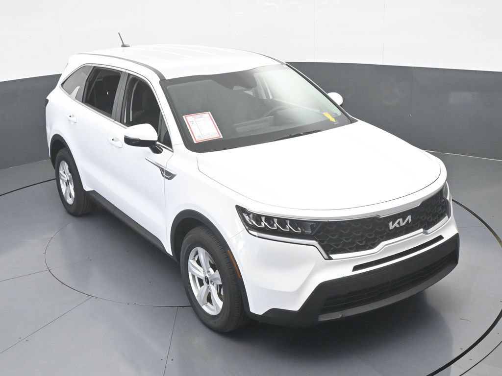 Used 2023 Kia Sorento LX image 50