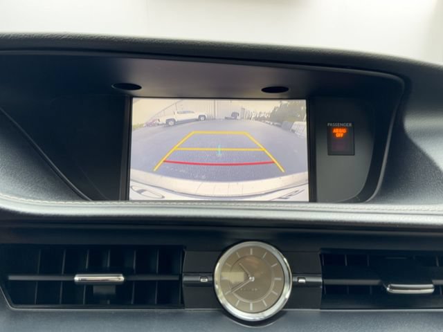 Used 2015 Lexus ES 300h w/ Navigation System Package FWD image 22