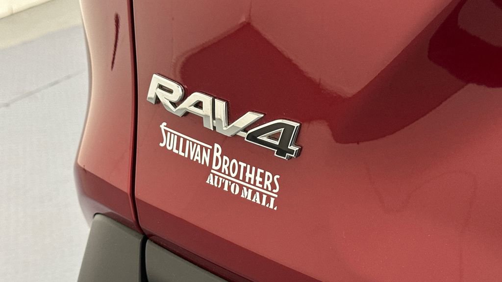 Certified 2022 Toyota RAV4 XLE Premium image 19