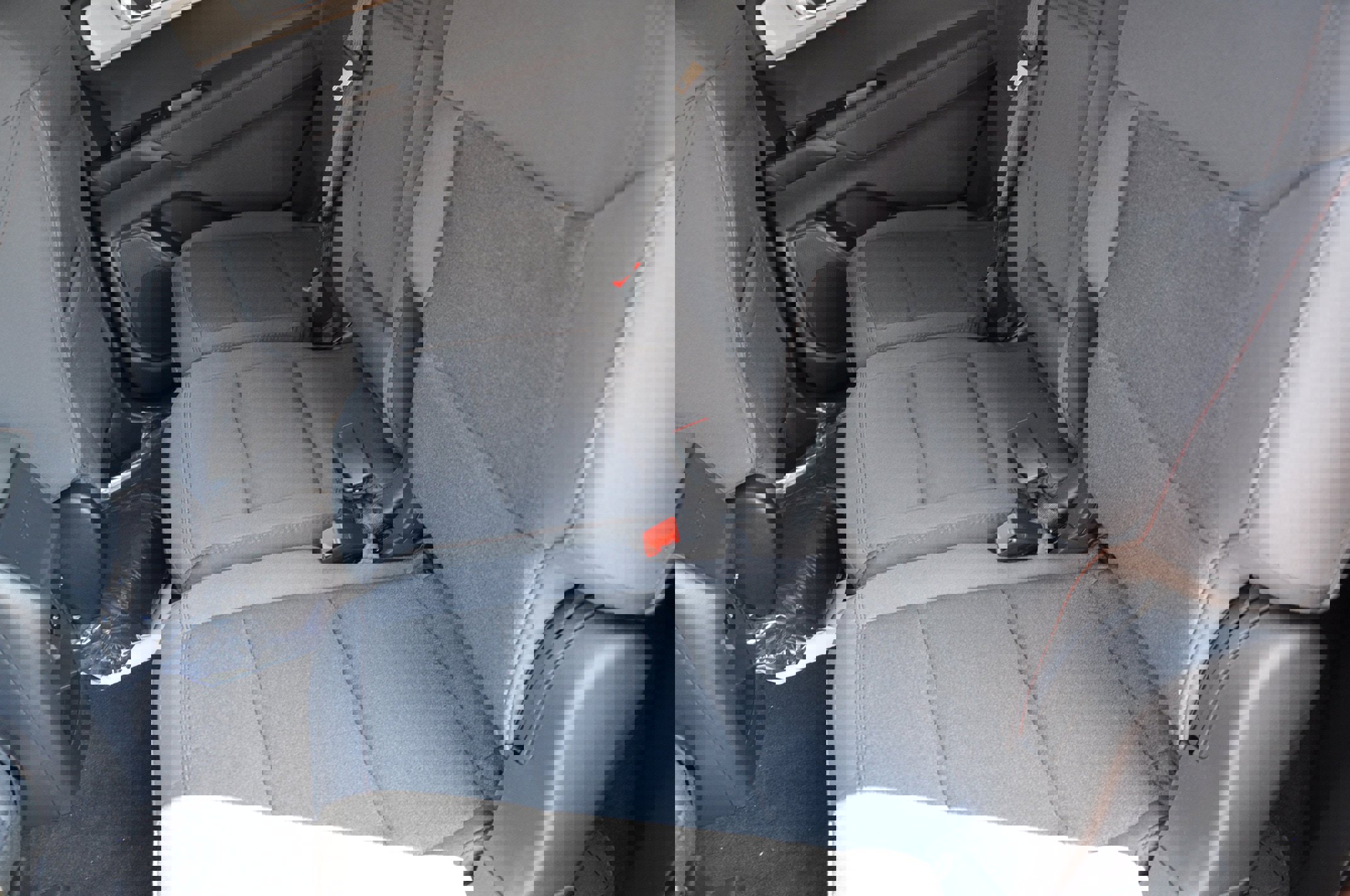 New 2025 Ford Explorer Active image 11