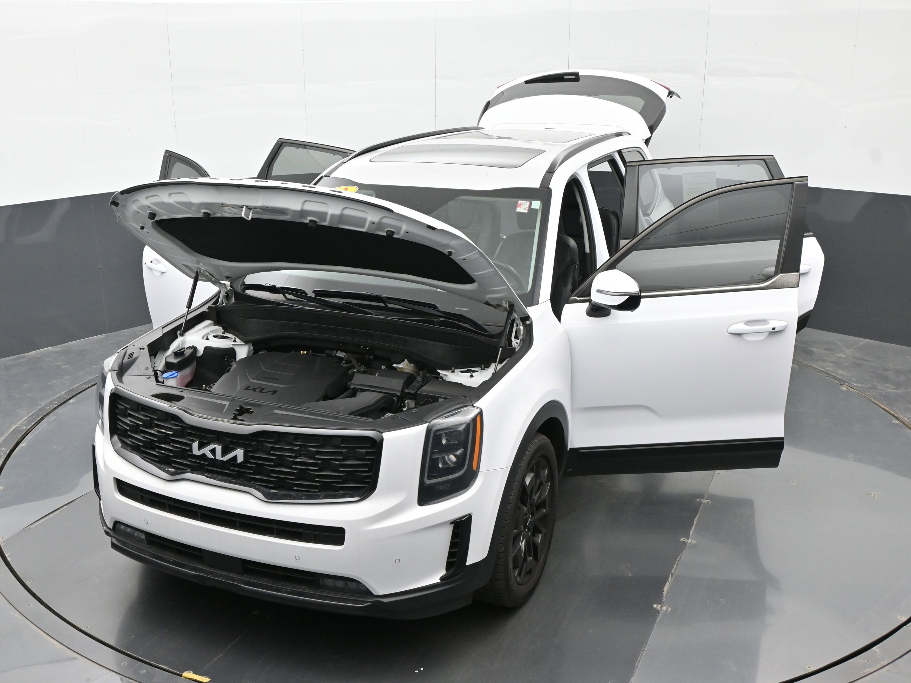Used 2022 Kia Telluride SX w/ SX Prestige Package image 48