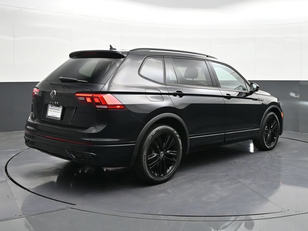 Used 2022 Volkswagen Tiguan SE R-Line FWD image 5