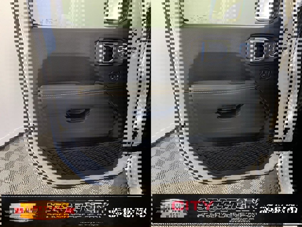 New 2026 Jeep Gladiator Sport image 12