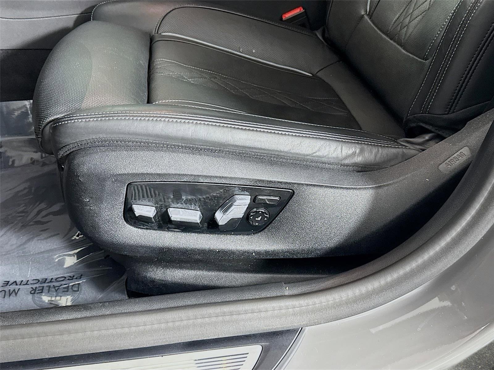 Used 2021 BMW 540i w/ Executive Package RWD image 21