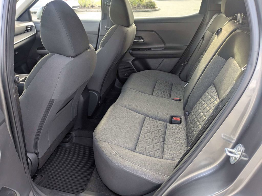 Used 2025 Nissan Kicks SV w/ SV Premium Package FWD image 14