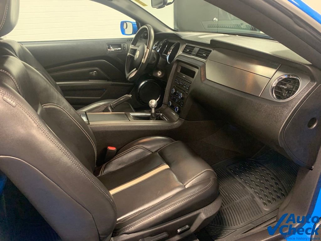 Used 2010 Ford Mustang GT image 15