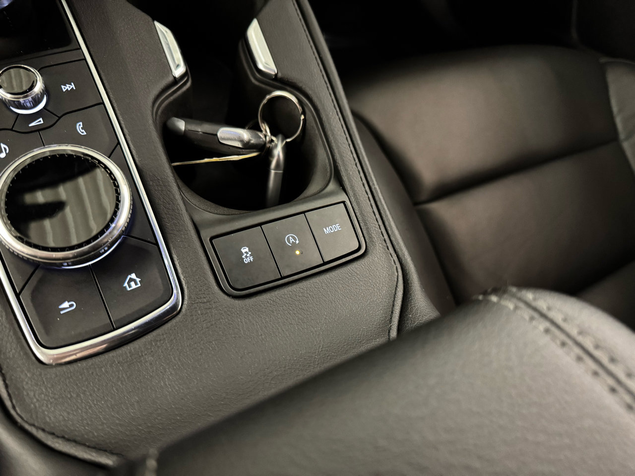 Used 2022 Cadillac XT4 Premium Luxury w/ Enhanced Visibility Package image 27