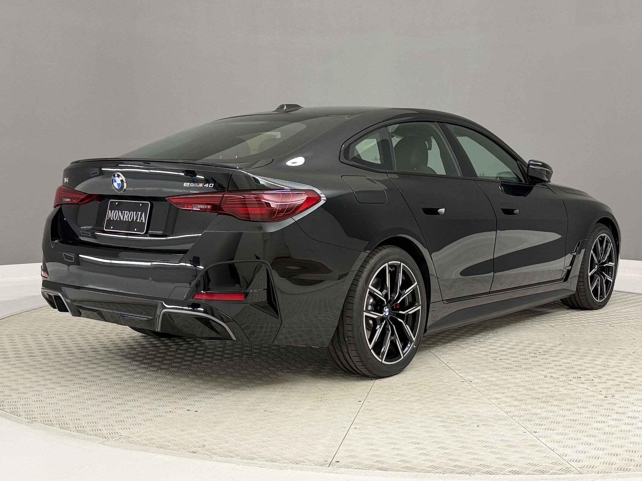 New 2026 BMW i4 eDrive40 w/ M Sport Package RWD image 9