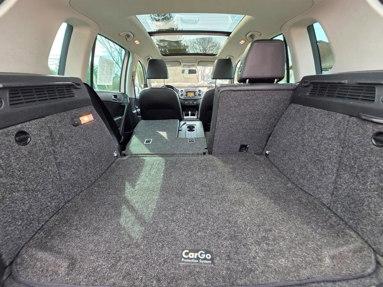 Used 2012 Volkswagen Tiguan SE FWD image 22