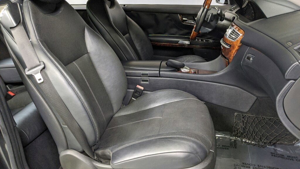 Used 2011 Mercedes-Benz CL 550 4MATIC image 30