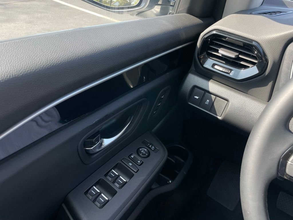 Certified 2025 Honda Pilot Touring image 22