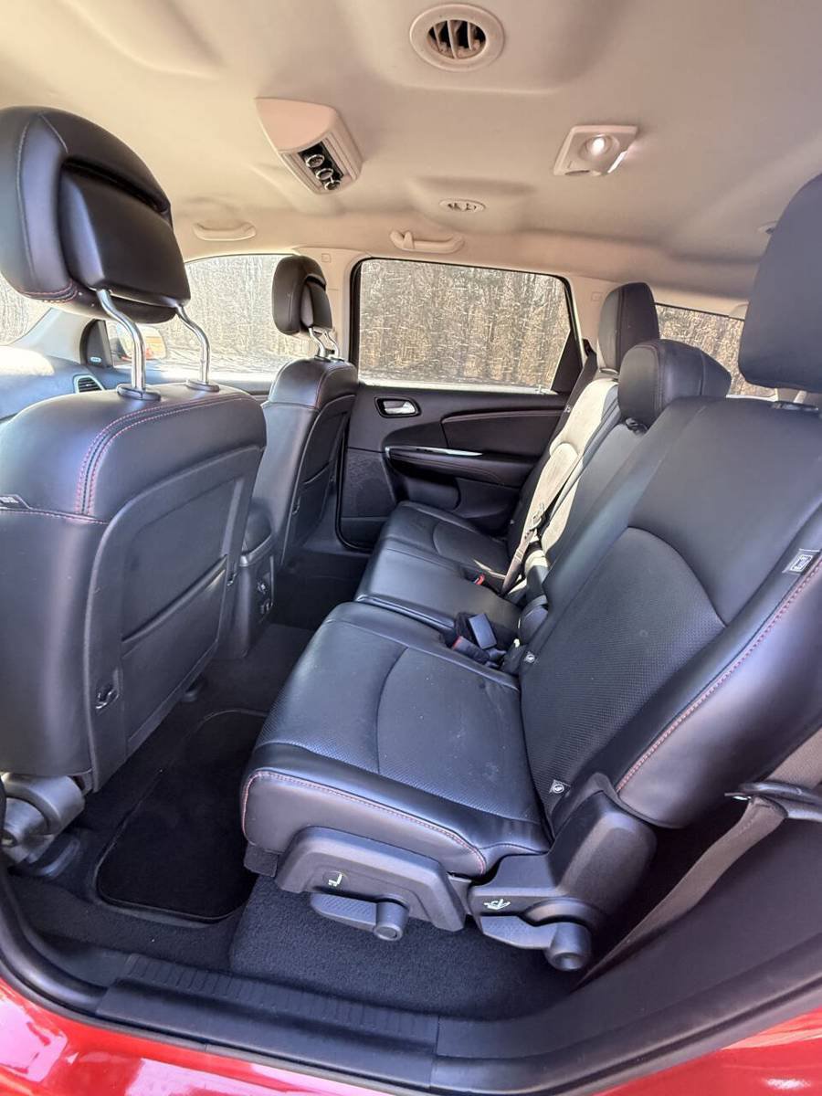 Used 2019 Dodge Journey GT w/ Driver Convenience Group AWD/4WD image 4