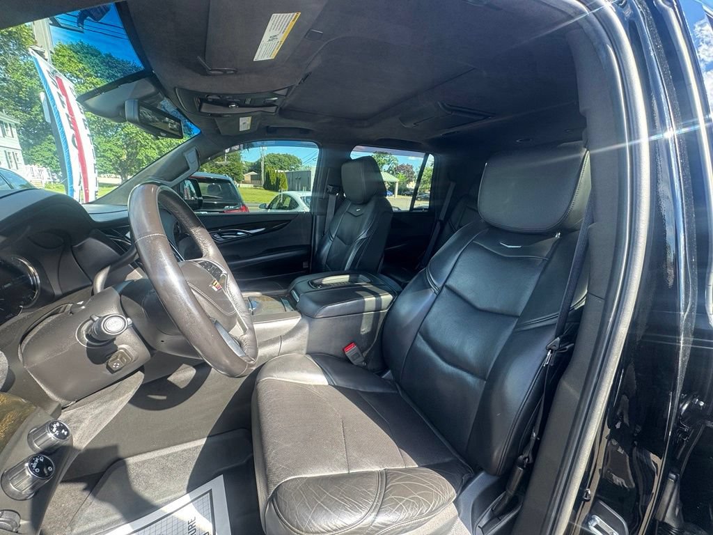 Used 2018 Cadillac Escalade Platinum AWD/4WD image 34
