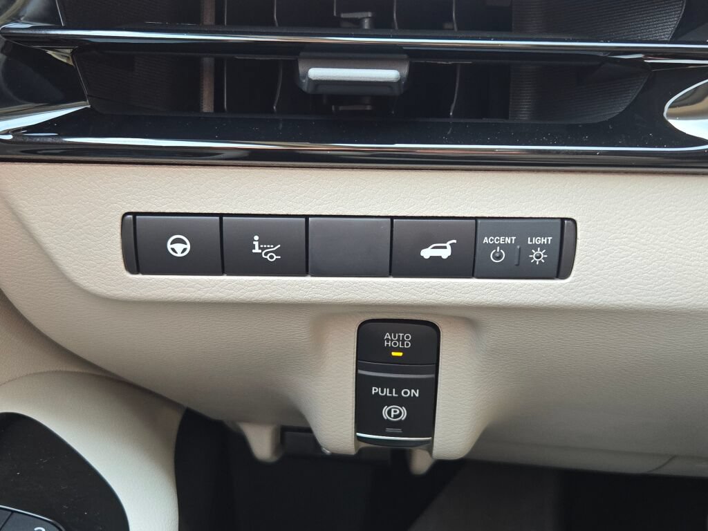 New 2026 Nissan Murano Platinum w/ Cargo Package AWD/4WD image 25