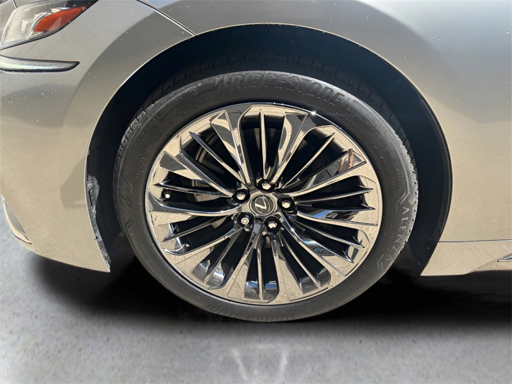 Used 2019 Lexus LS 500 image 9