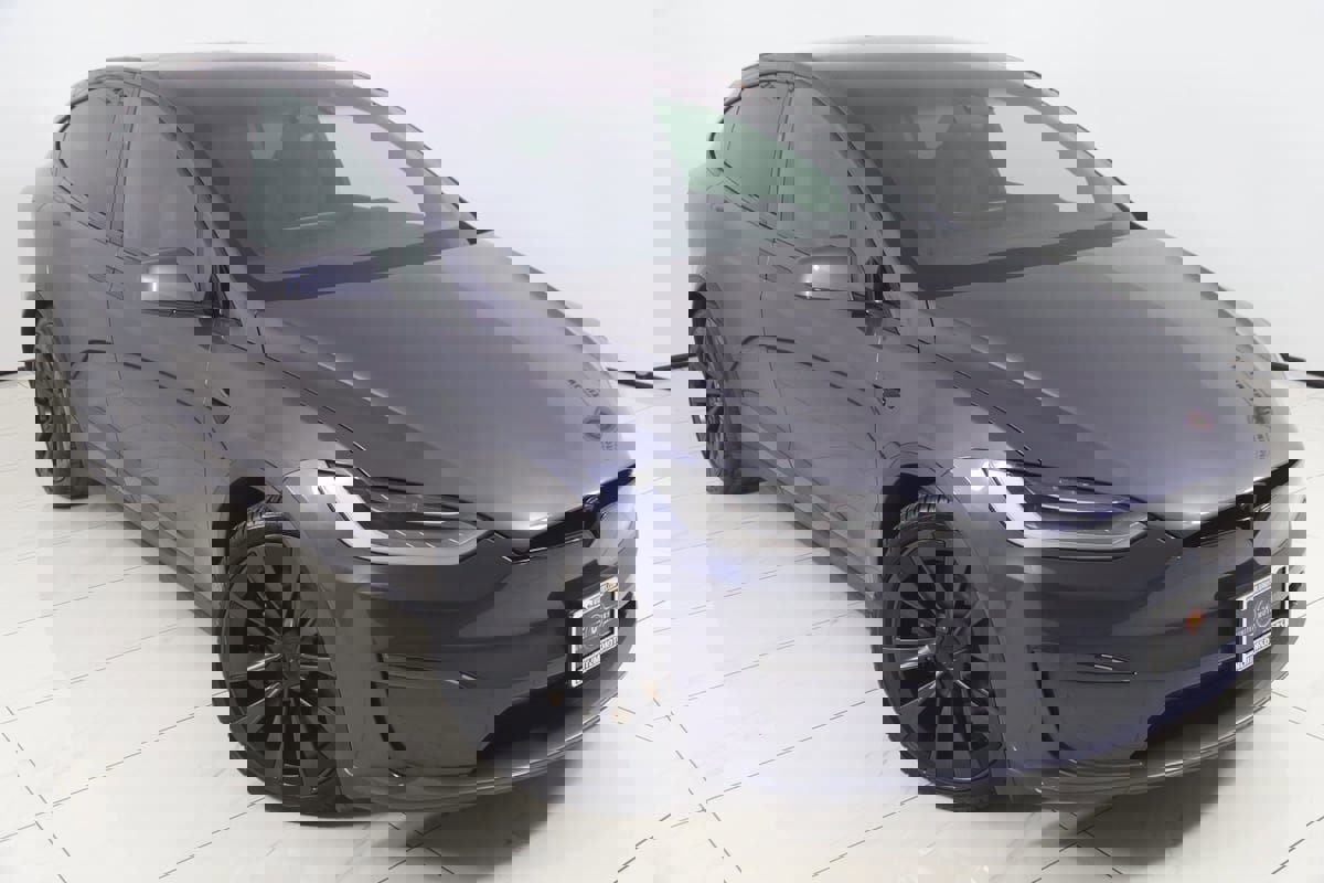 Used 2022 Tesla Model X image 22