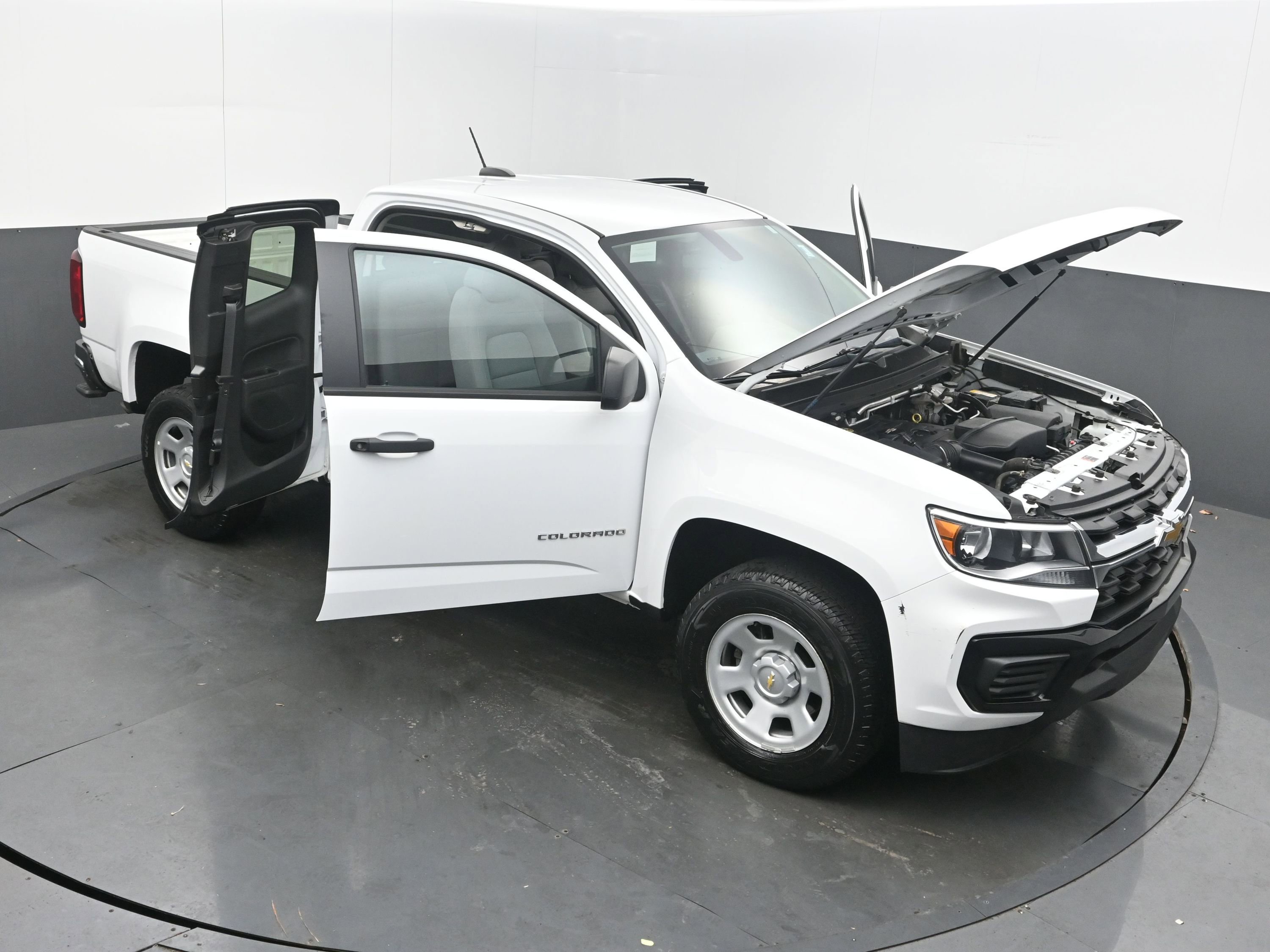 Used 2022 Chevrolet Colorado W/T image 36