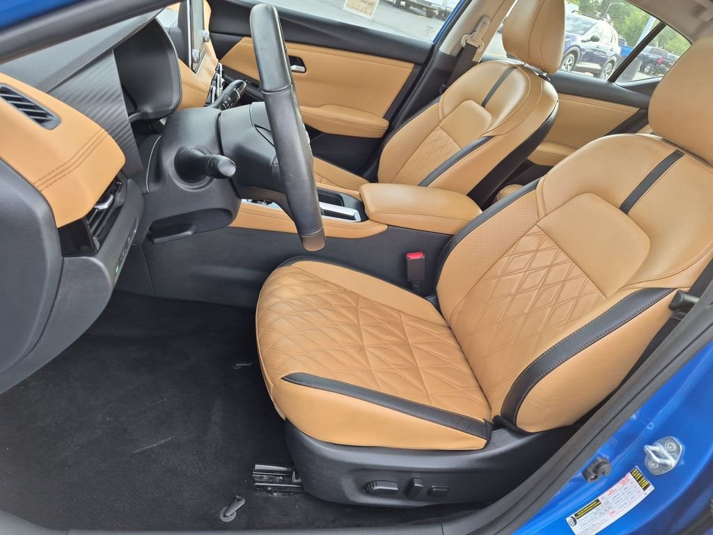 Used 2025 Nissan Sentra SV w/ SV Premium Package FWD image 11