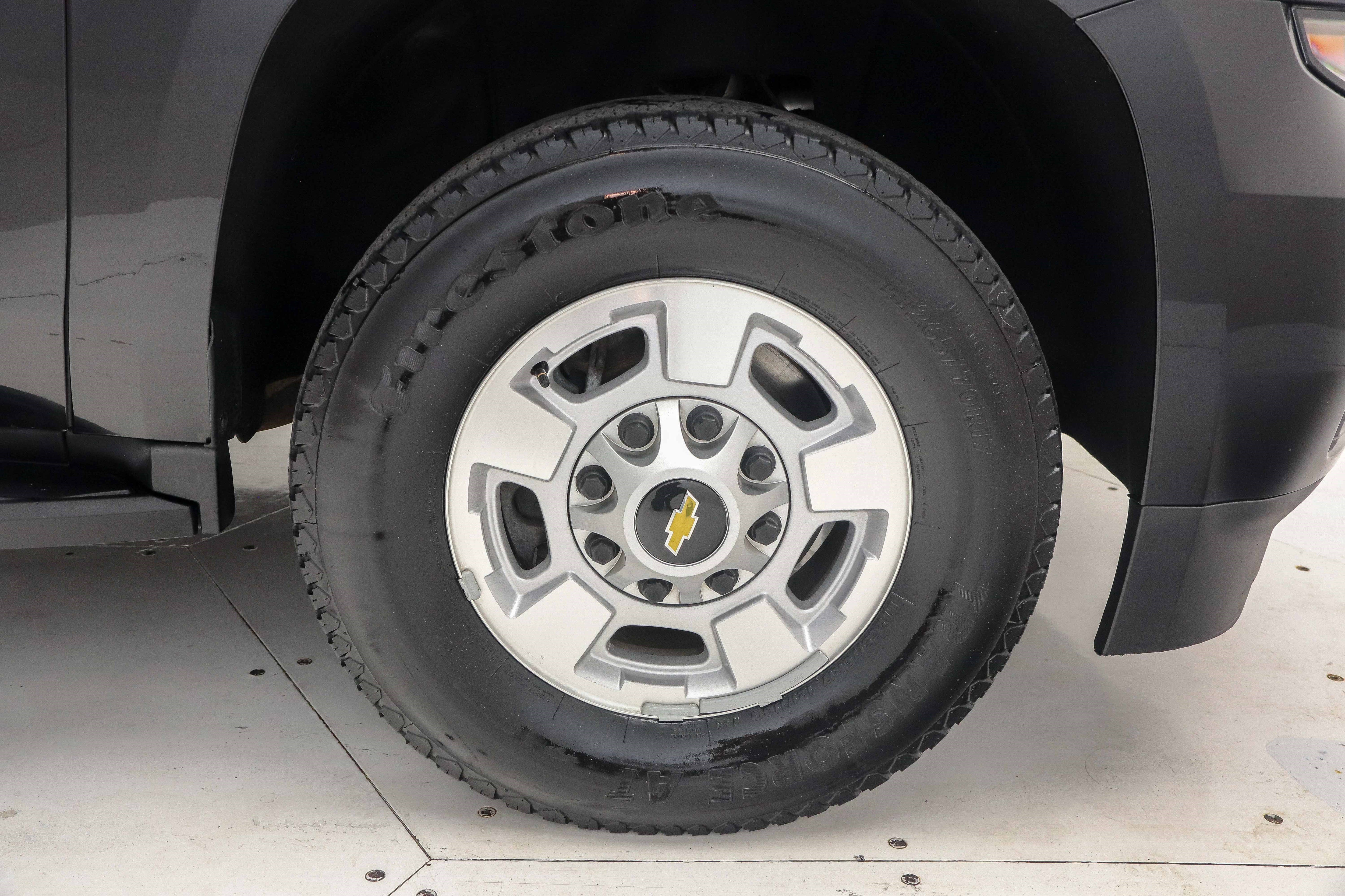 Used 2017 Chevrolet Suburban 3500 LS w/ Driver Alert Package AWD/4WD image 35