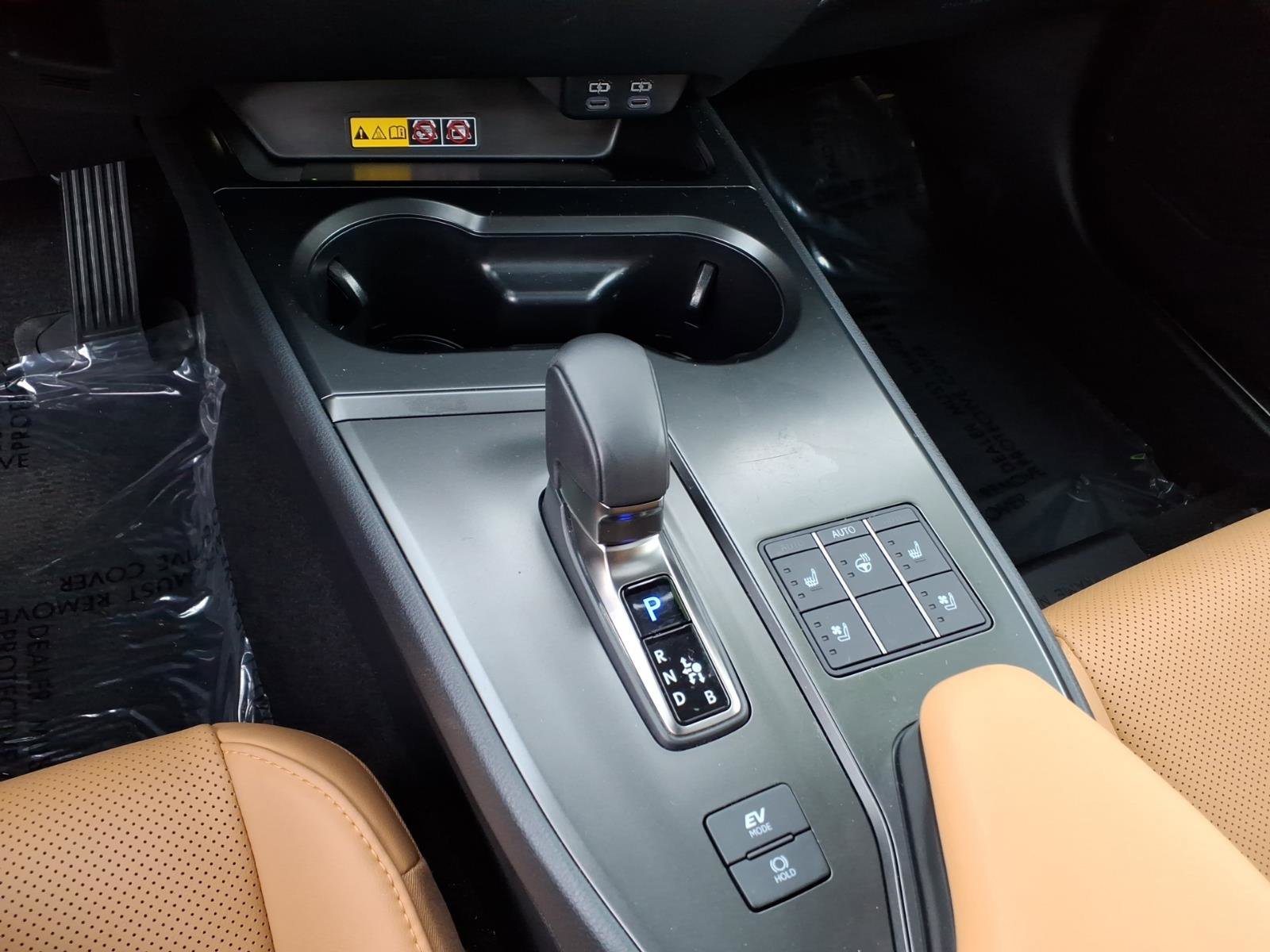 Certified 2025 Lexus UX 300h AWD w/ Accessory Package (Z1) image 11