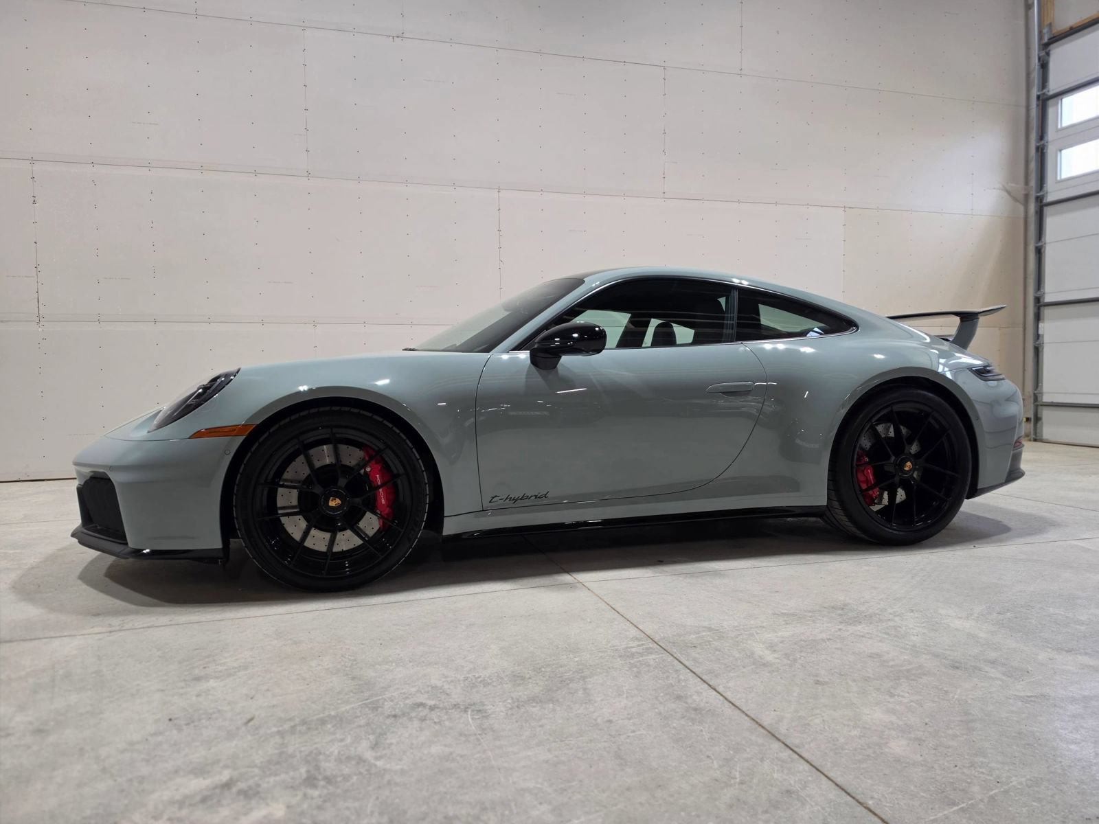 Used 2025 Porsche 911 Carrera 4 GTS AWD/4WD image 15