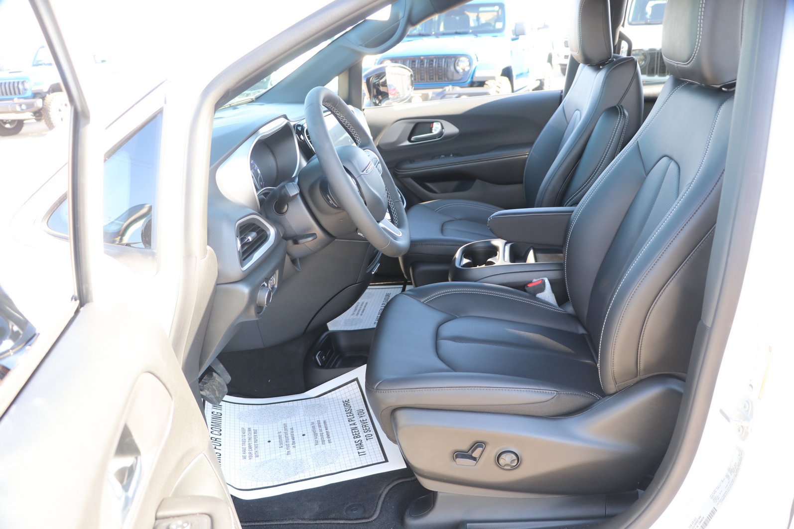New 2027 Chrysler Pacifica LX FWD image 13