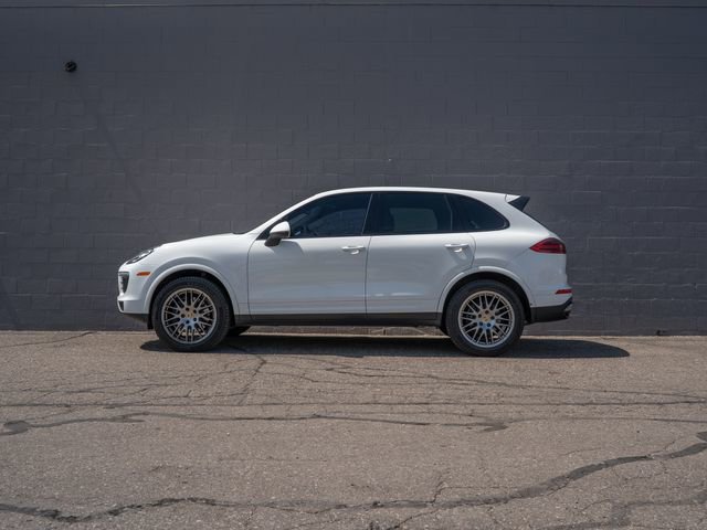Certified 2017 Porsche Cayenne Platinum Edition AWD/4WD image 2