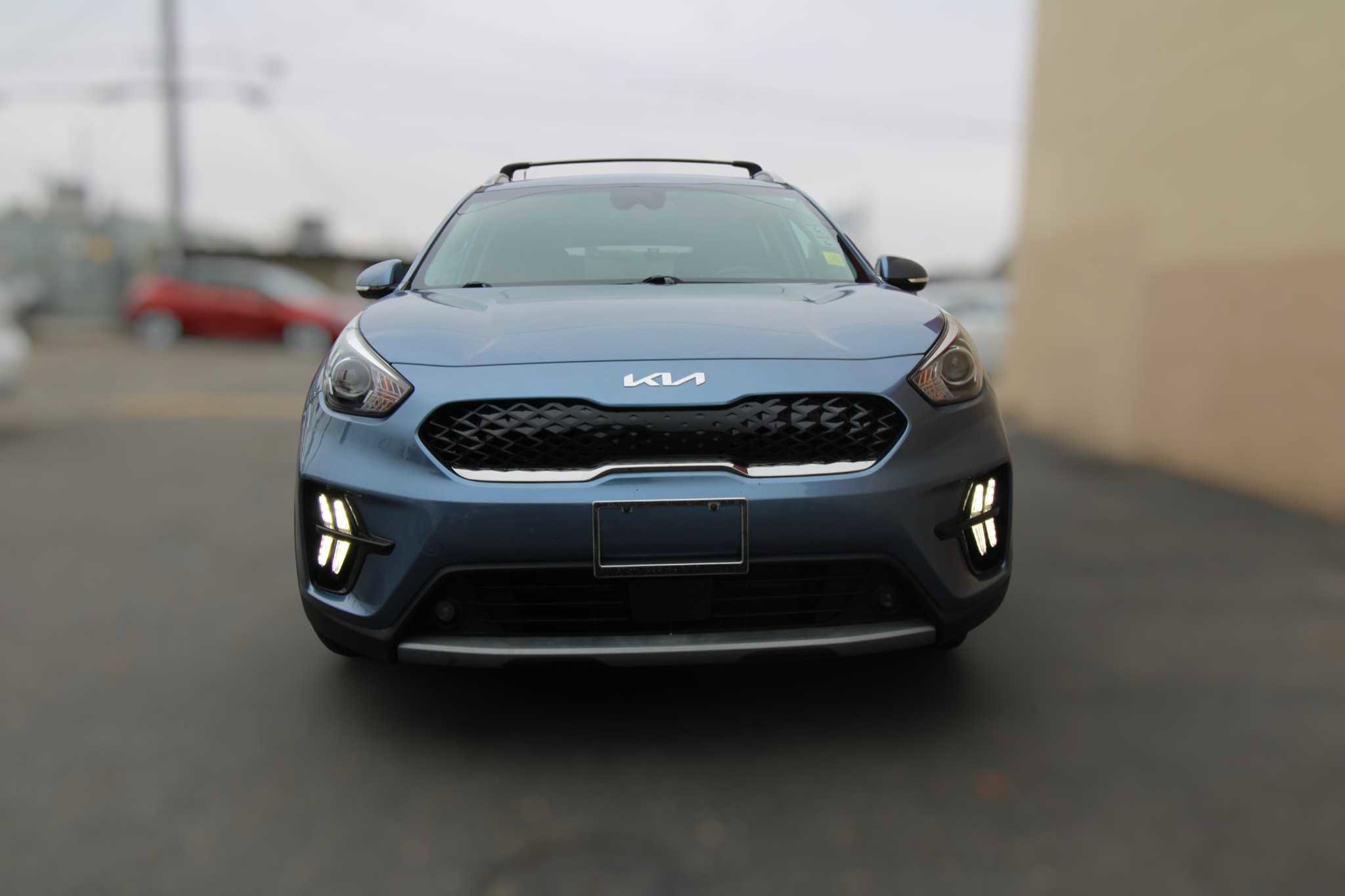 Used 2022 Kia Niro EX Premium image 8