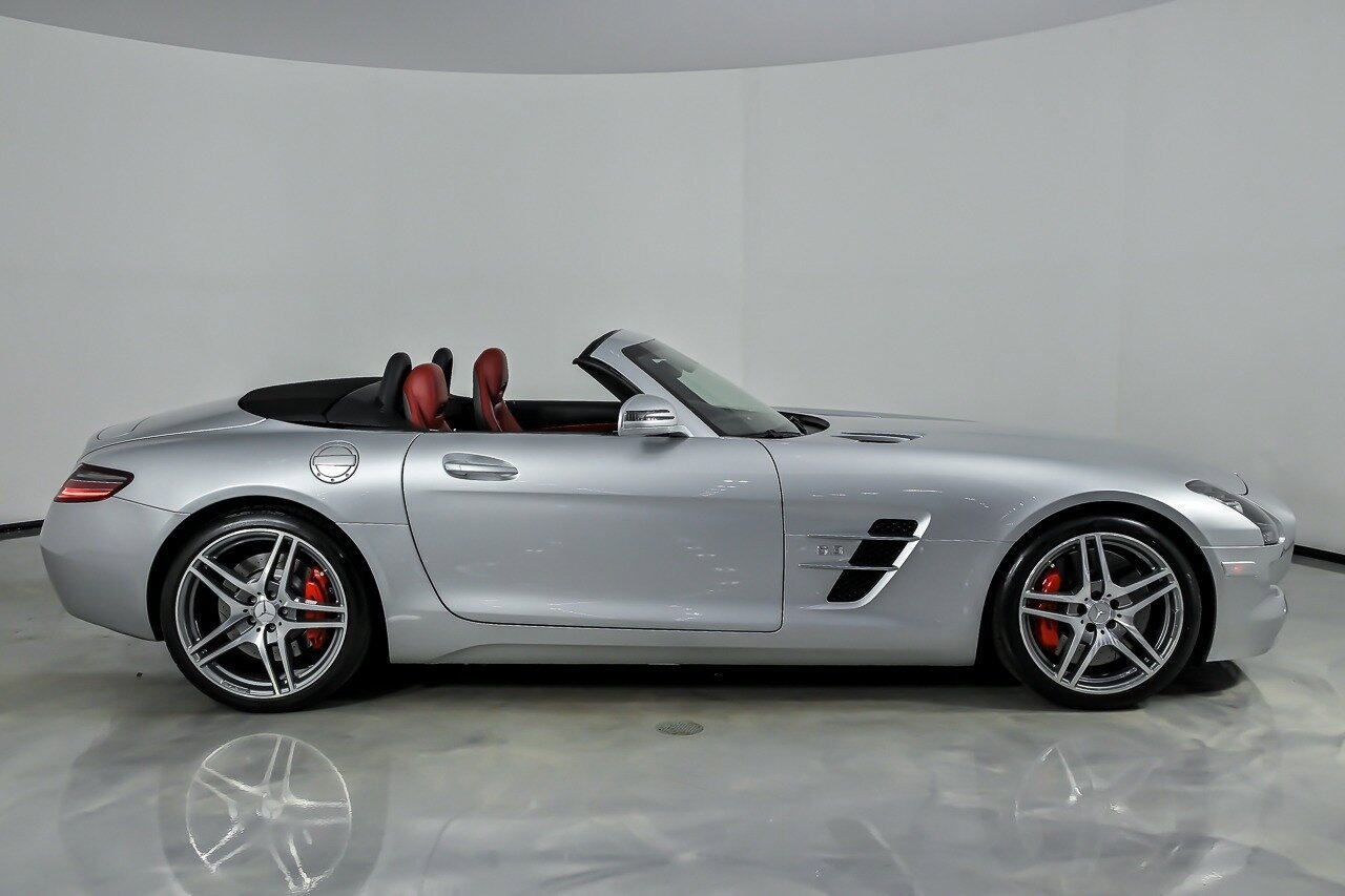 Used 2012 Mercedes-Benz SLS AMG Roadster image 14