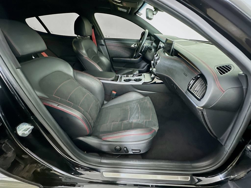 Used 2023 Kia Stinger GT2 RWD image 7