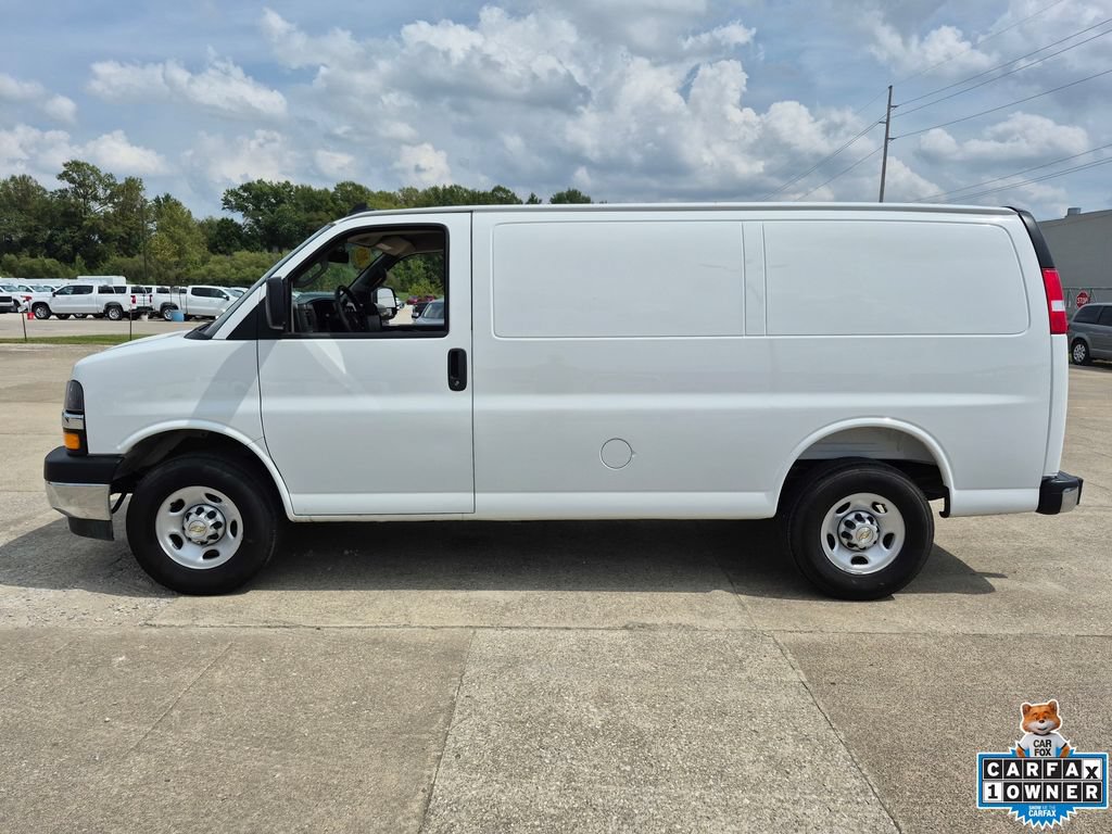 Certified 2025 Chevrolet Express 2500 w/ Driver Convenience Package RWD image 4