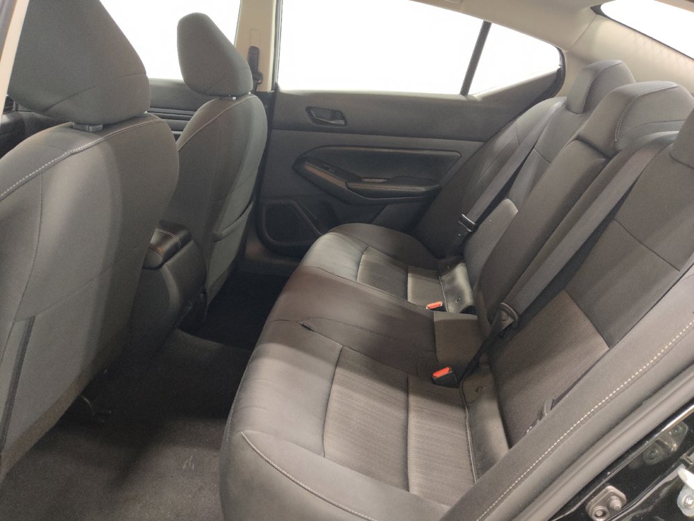 Used 2025 Nissan Altima 2.5 SV AWD/4WD image 18