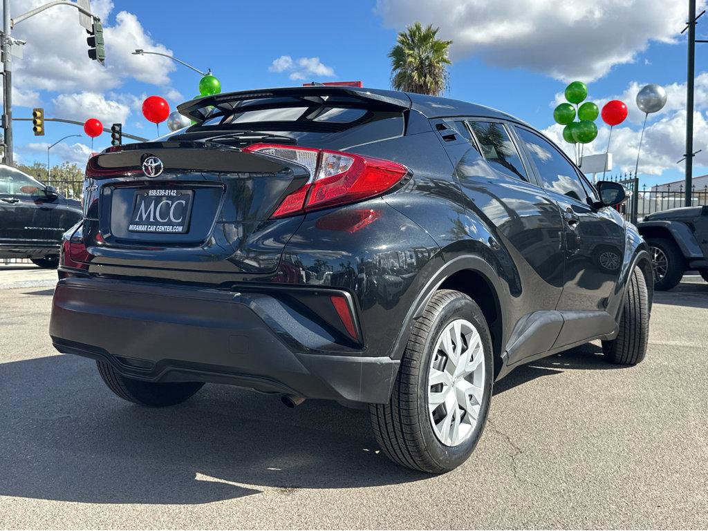 Used 2019 Toyota C-HR LE FWD image 13