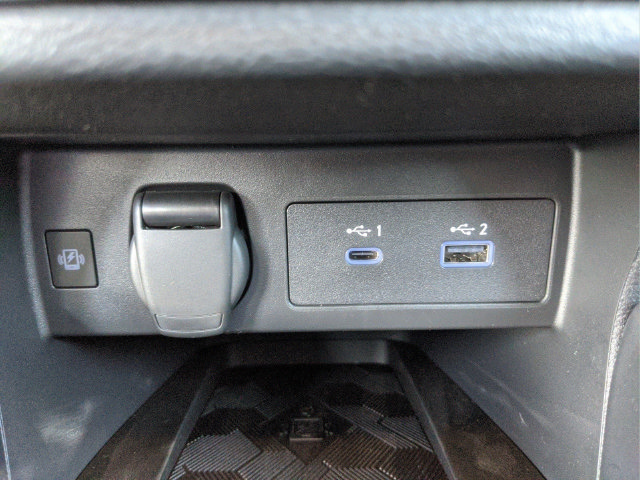 Certified 2025 Nissan Versa SR w/ Trunk Package FWD image 27