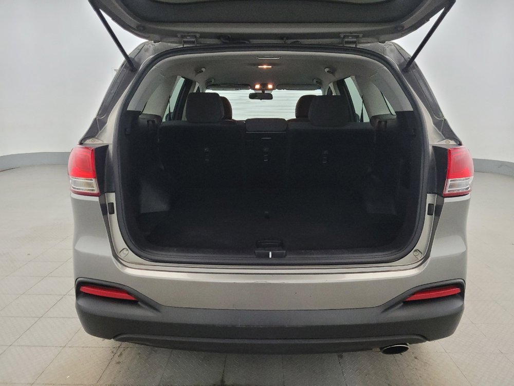 Used 2018 Kia Sorento LX image 29