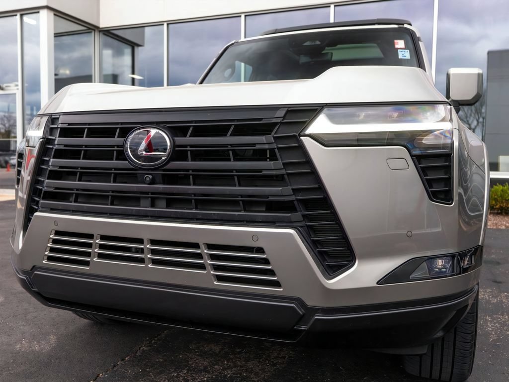 Used 2024 Lexus GX 550 w/ Cold Area Package AWD/4WD image 13