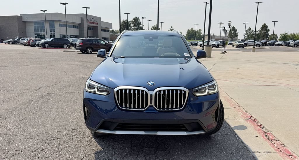 Used 2024 BMW X3 xDrive30i w/ Premium Package w/ZPA AWD/4WD image 3