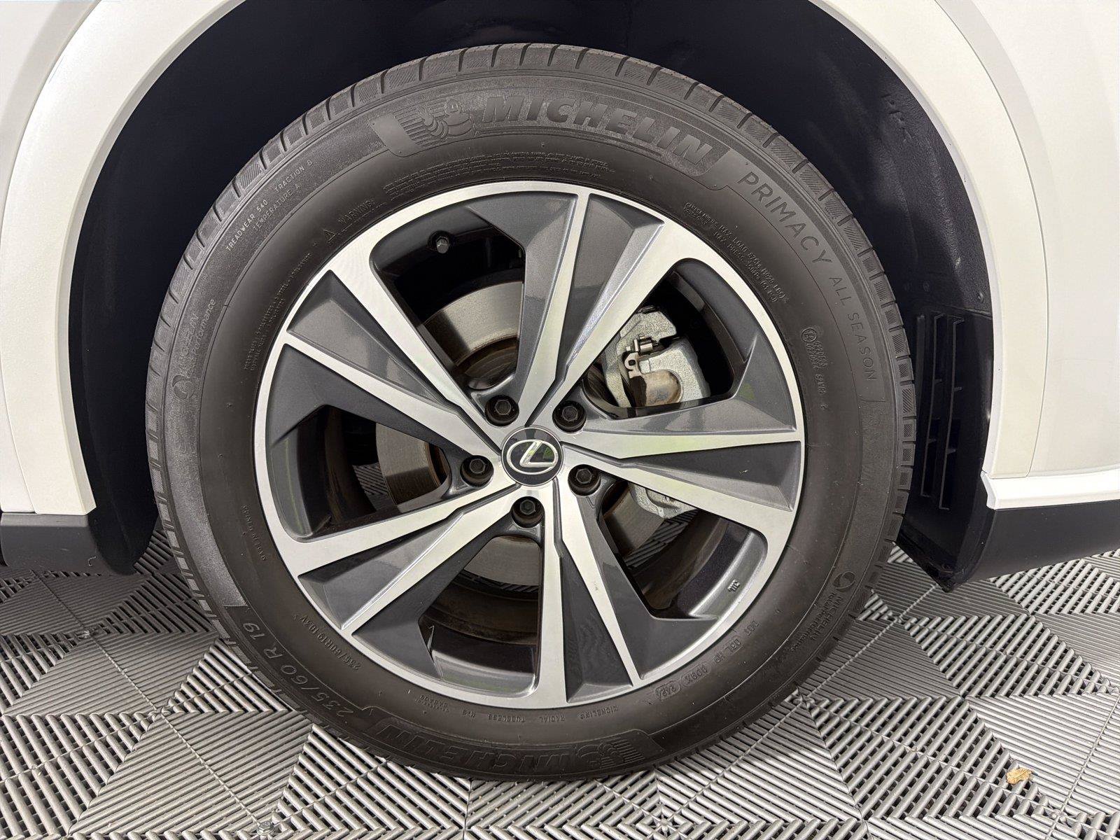 Used 2024 Lexus RX 350 FWD w/ Technology Package image 11