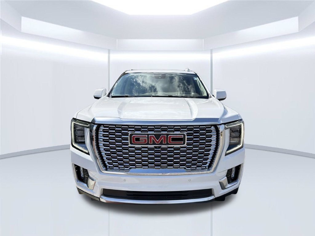 Used 2024 GMC Yukon Denali RWD image 2