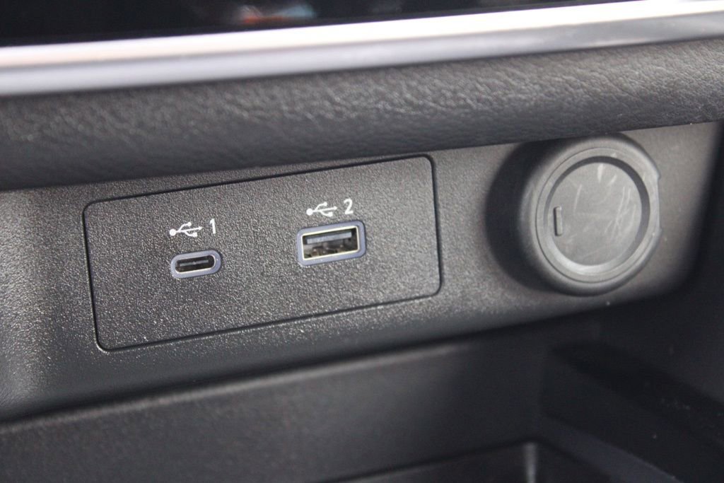 Used 2023 Nissan Rogue S image 35