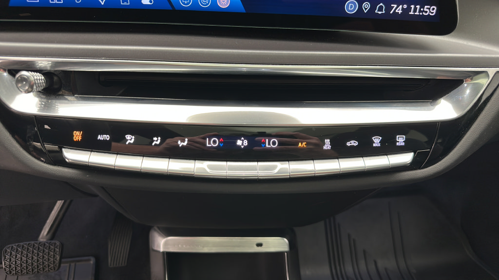 Used 2024 Cadillac Lyriq Tech AWD/4WD image 18